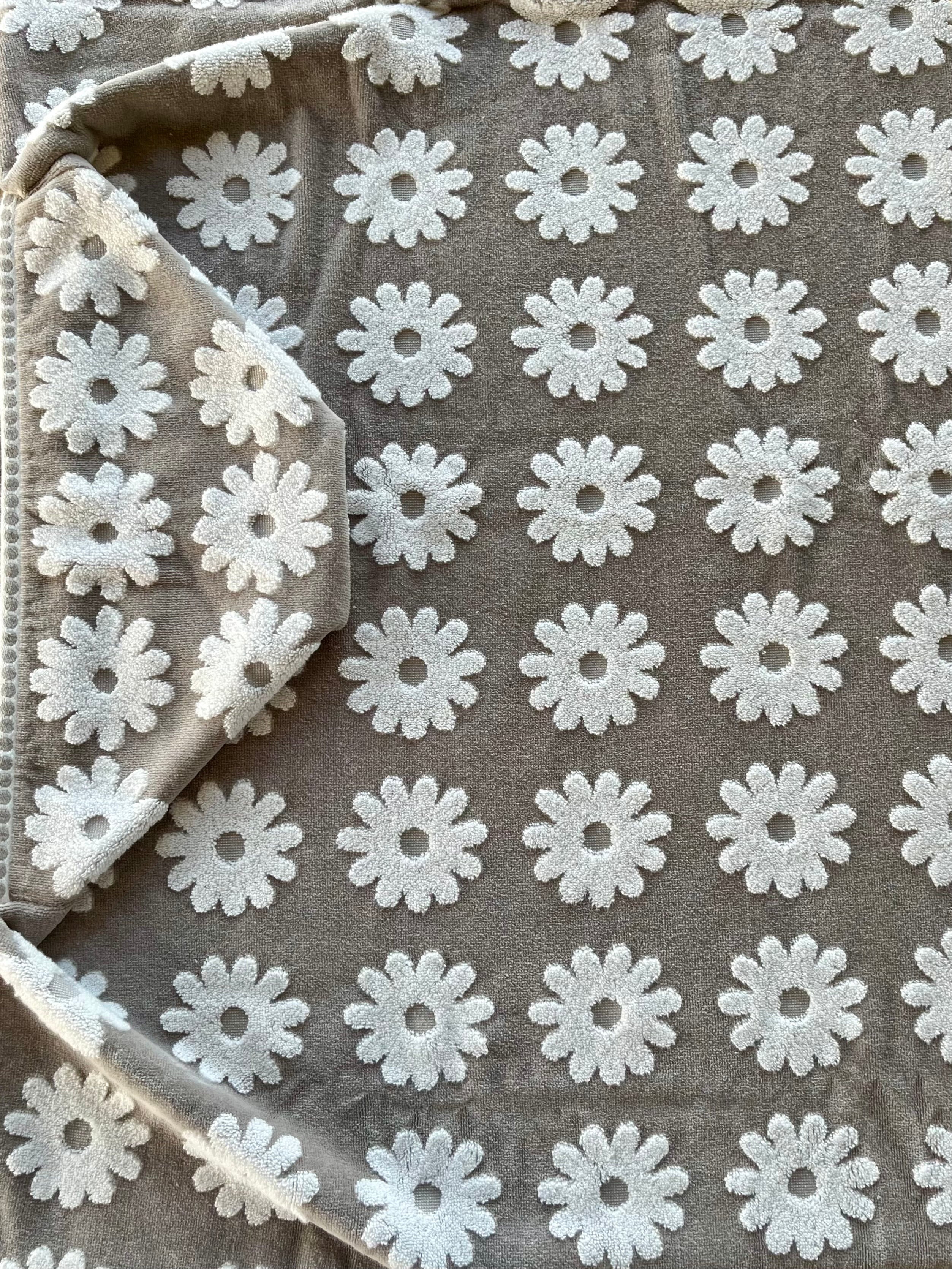 Flower Power Grey hooded bath towel