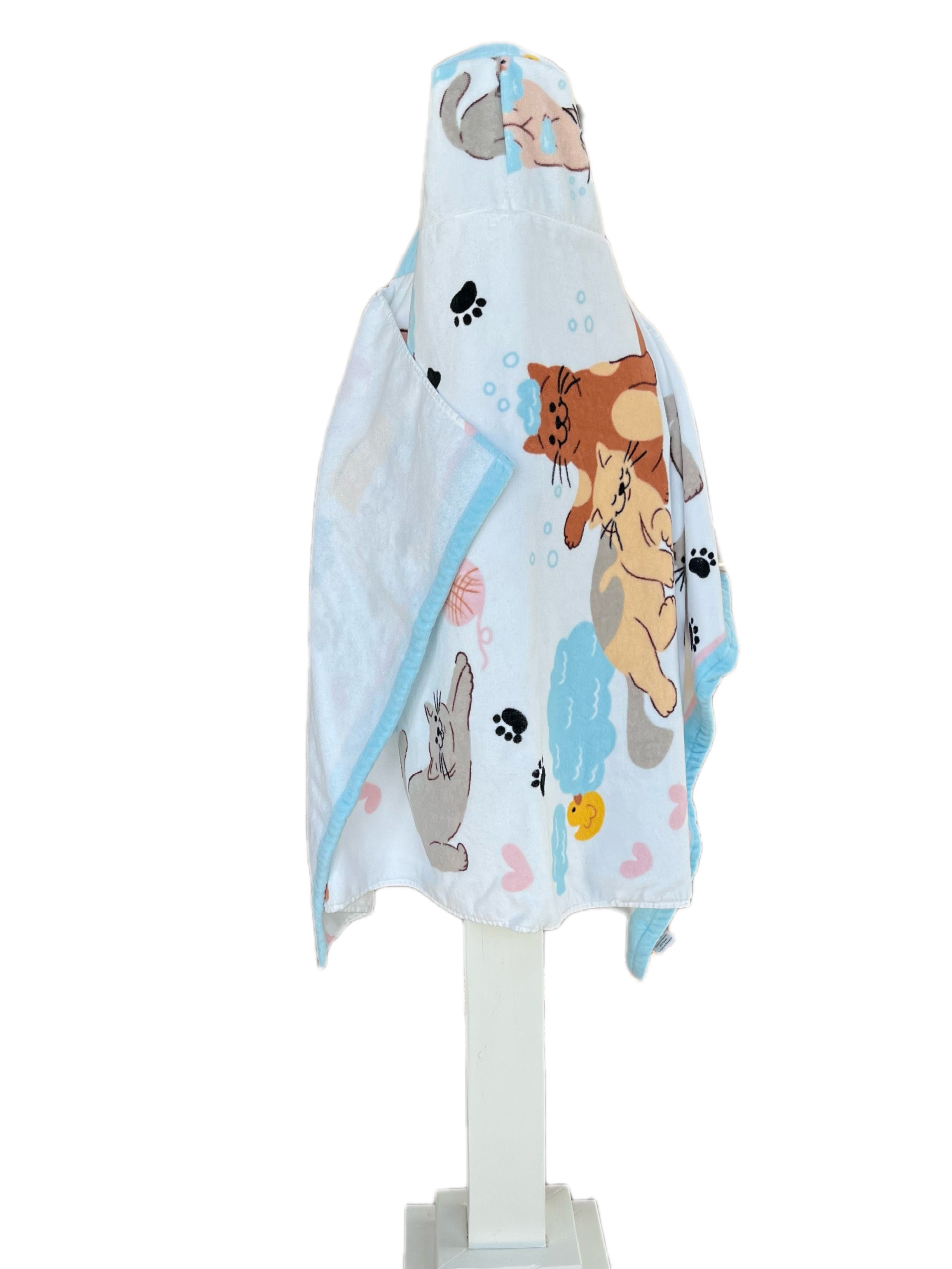 Kittens at play hooded bath towel