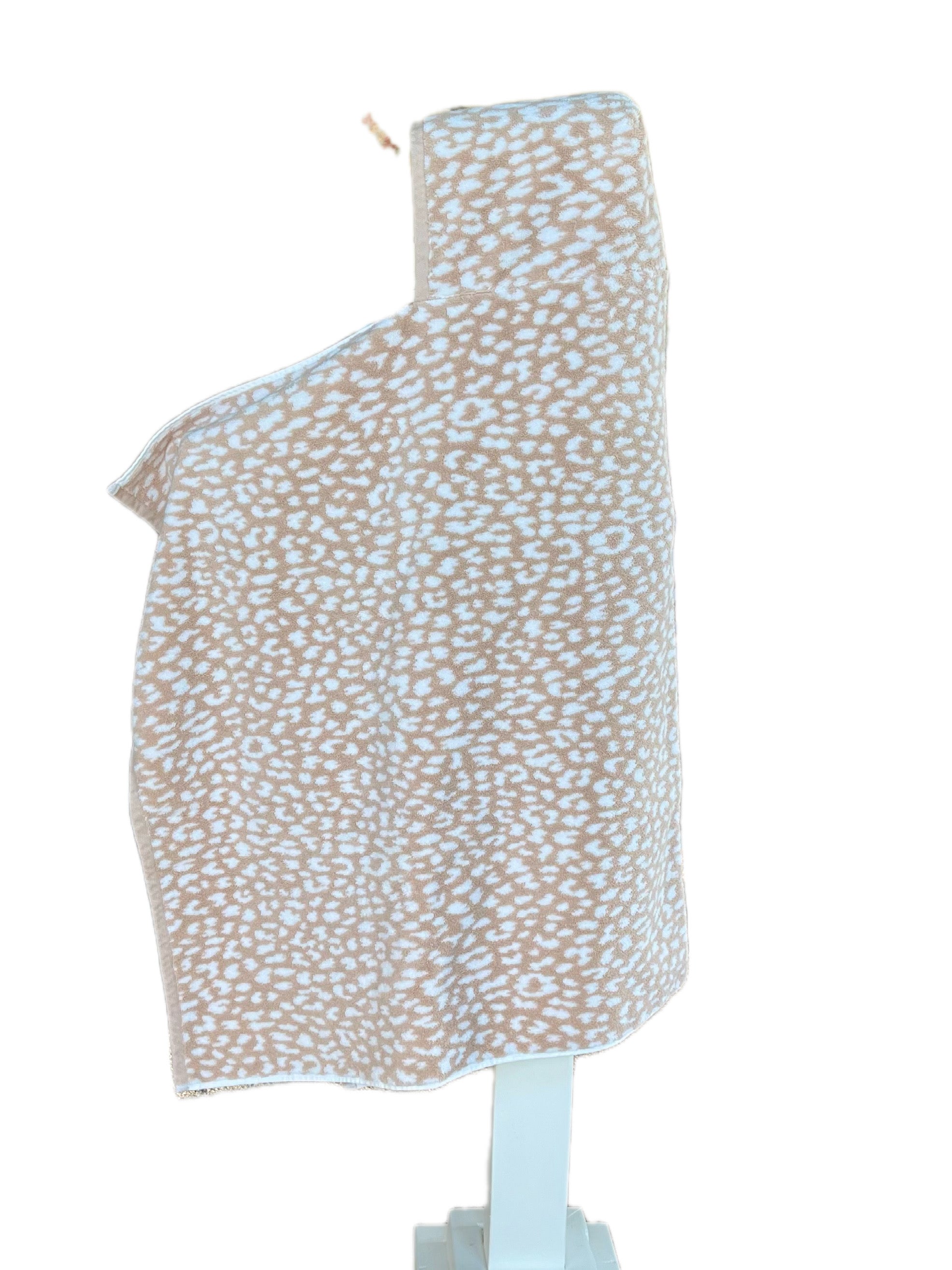 Sand Leopard print hooded bath towel
