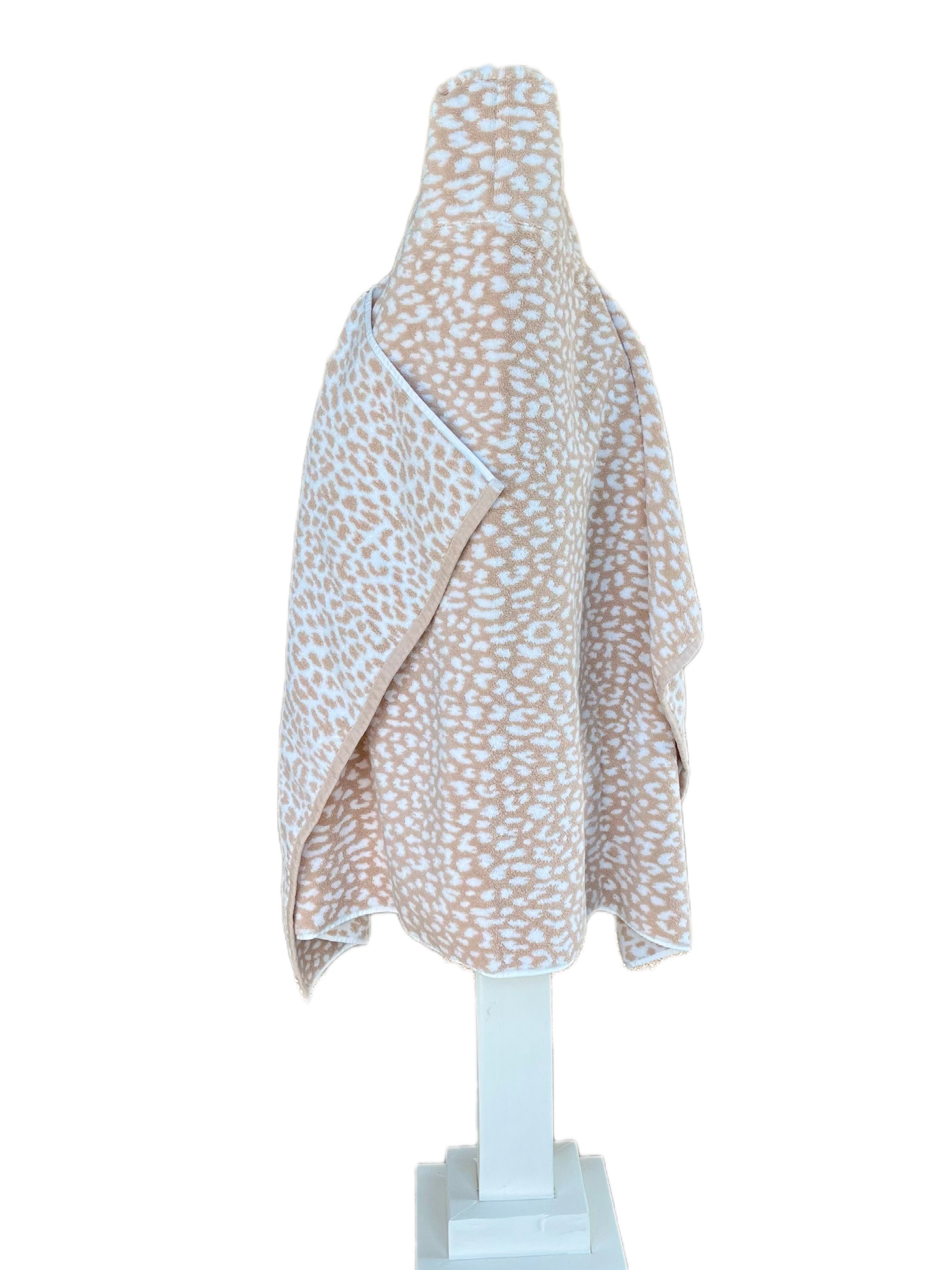 Sand Leopard print hooded bath towel