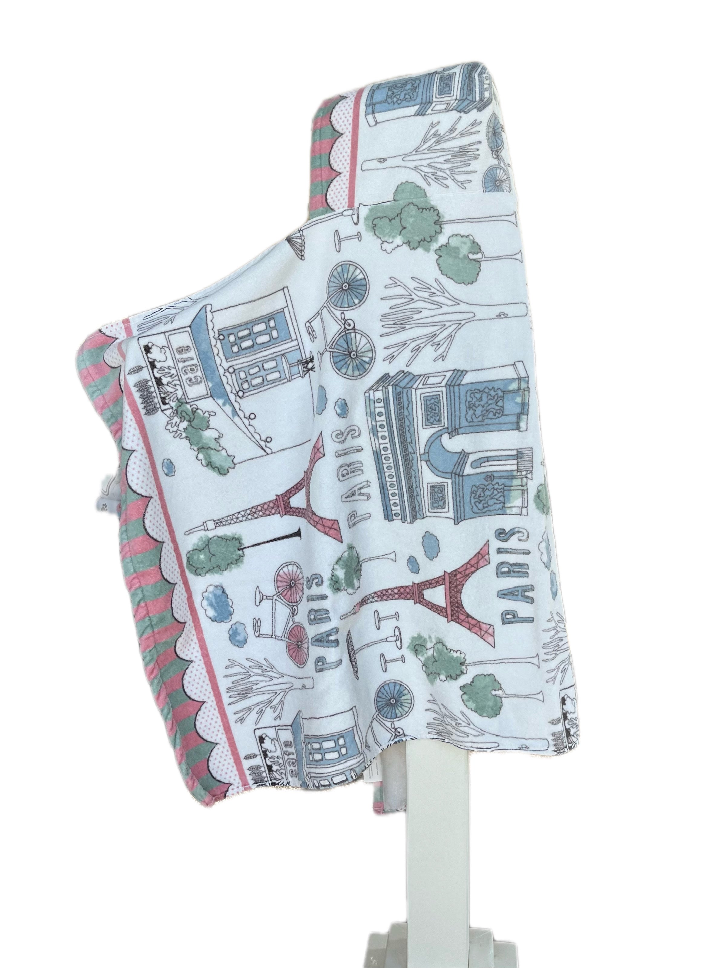 Paris Icons hooded bath towel